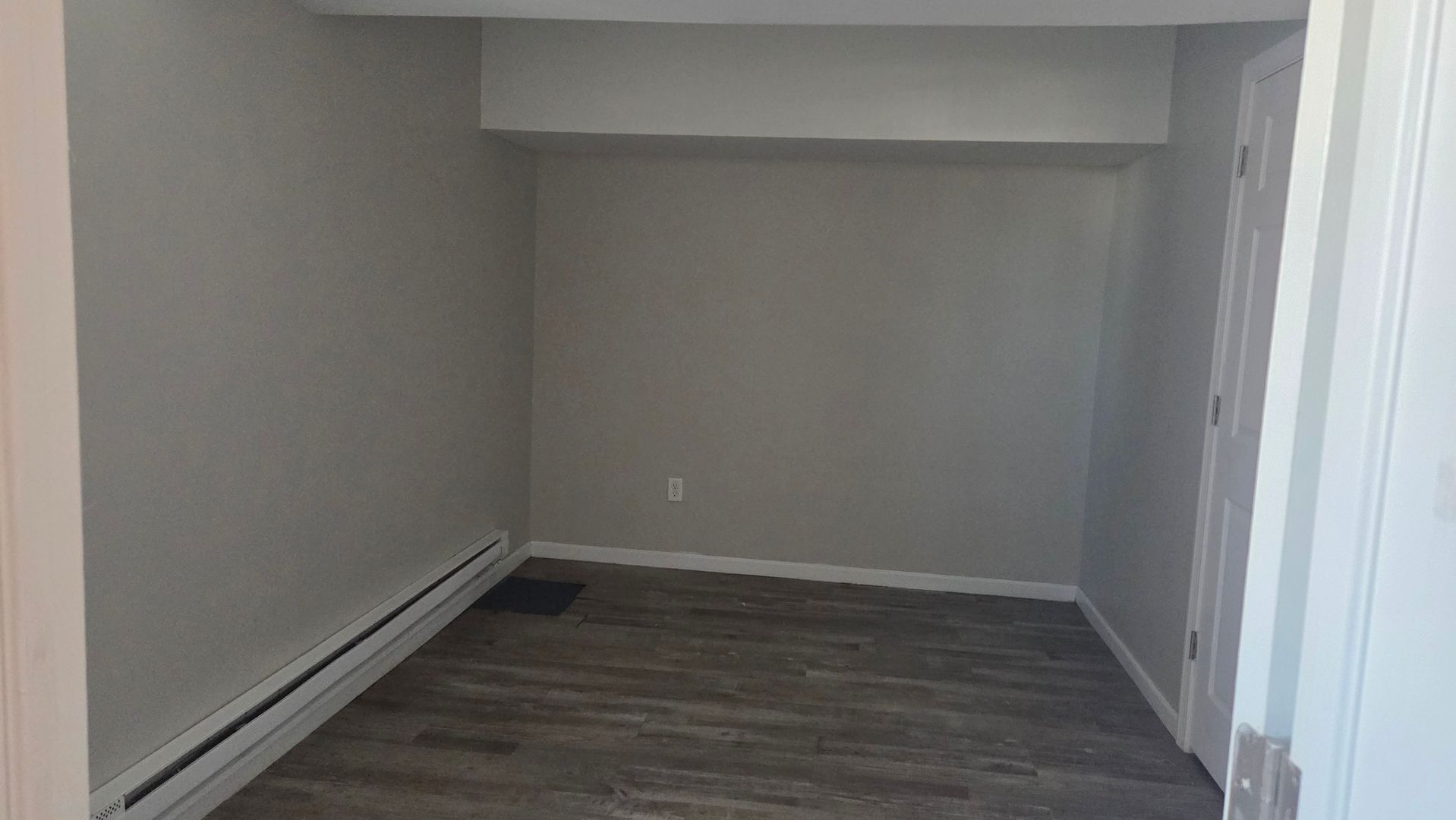 HARTFORD Apartment: 44 NEW BRITAIN AVENUE