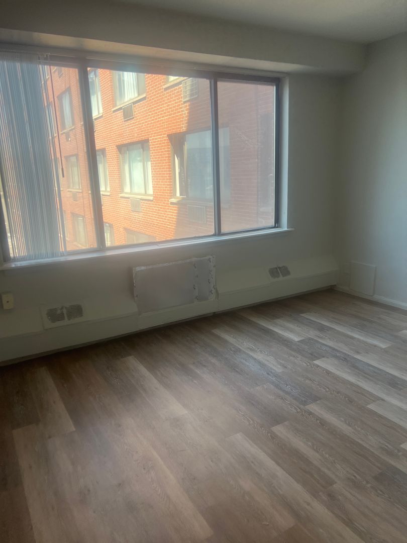 HARTFORD Apartment: 600 ASYLUM AVE