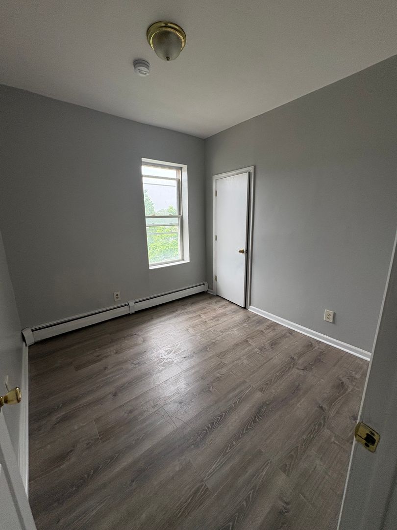 130-132 N. THIRD STREET 8 of 11