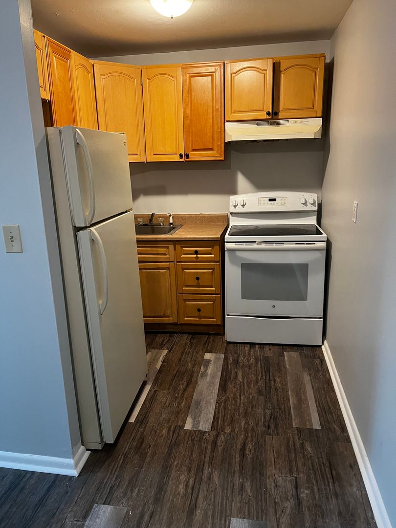 HARTFORD Apartment: 22 ELLIOTT STREET