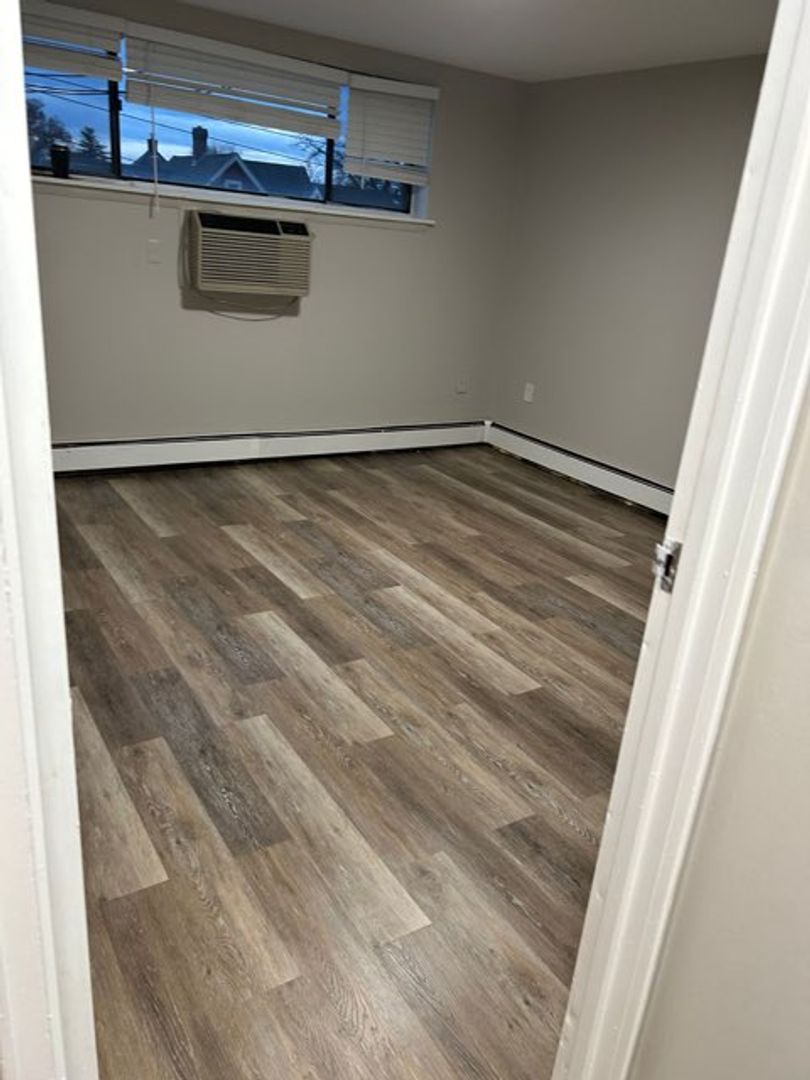 HARTFORD Apartment: 100 PROSPECT AVE