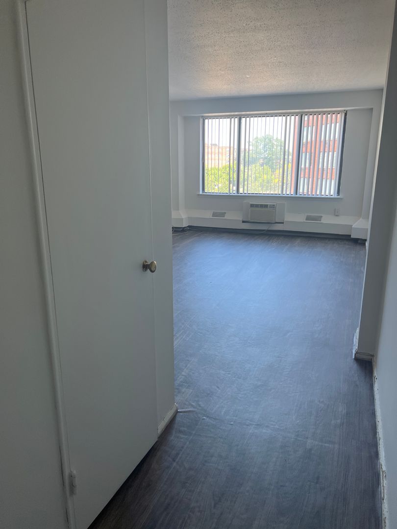 HARTFORD Apartment: 600 ASYLUM AVE
