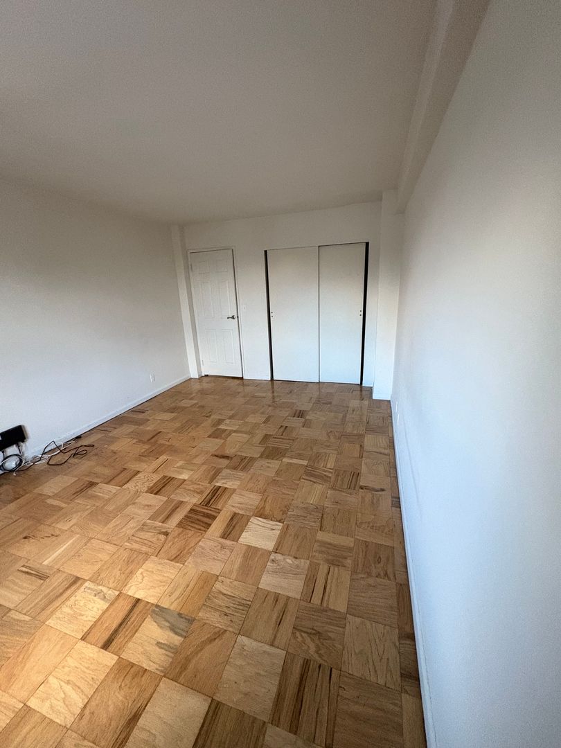 Yonkers Apartment: 787-793 McLean Ave