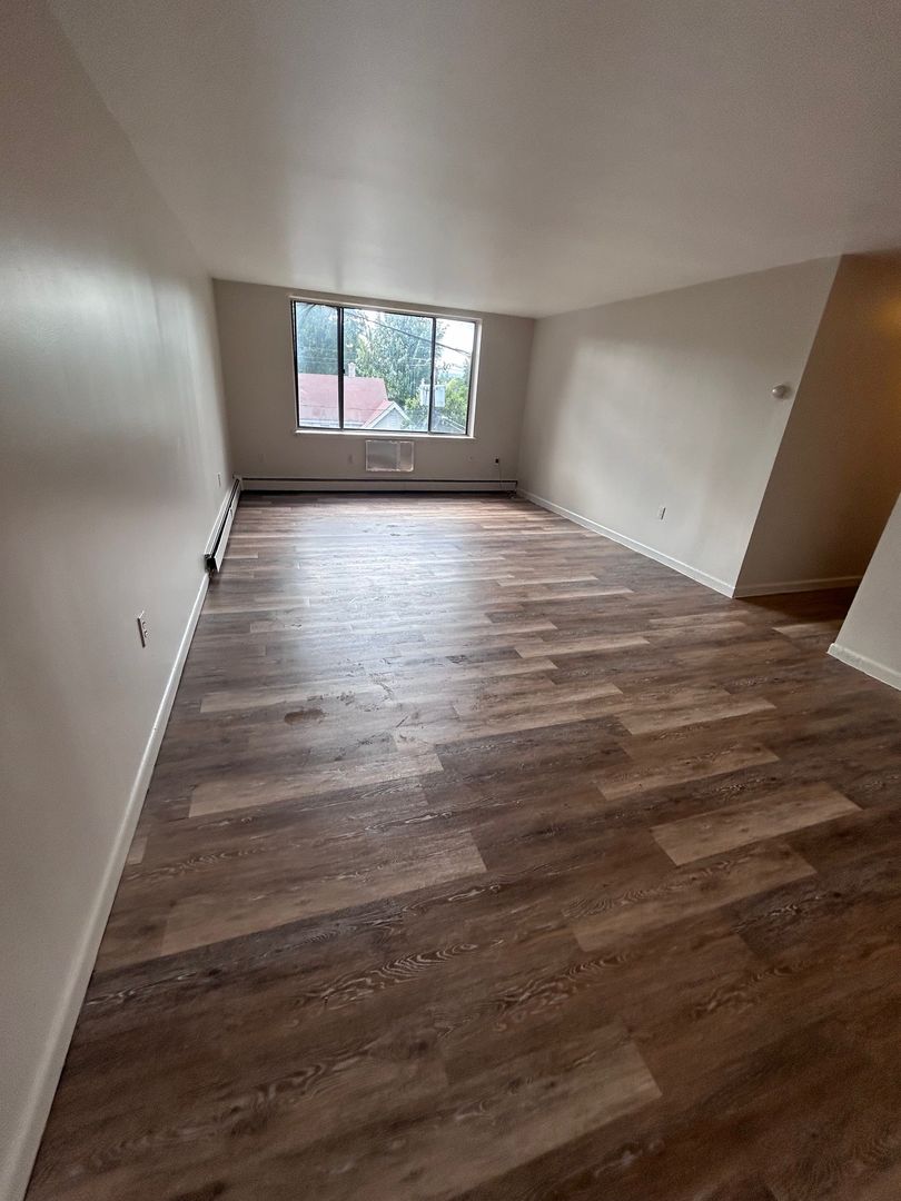 HARTFORD Apartment: 100 PROSPECT AVE