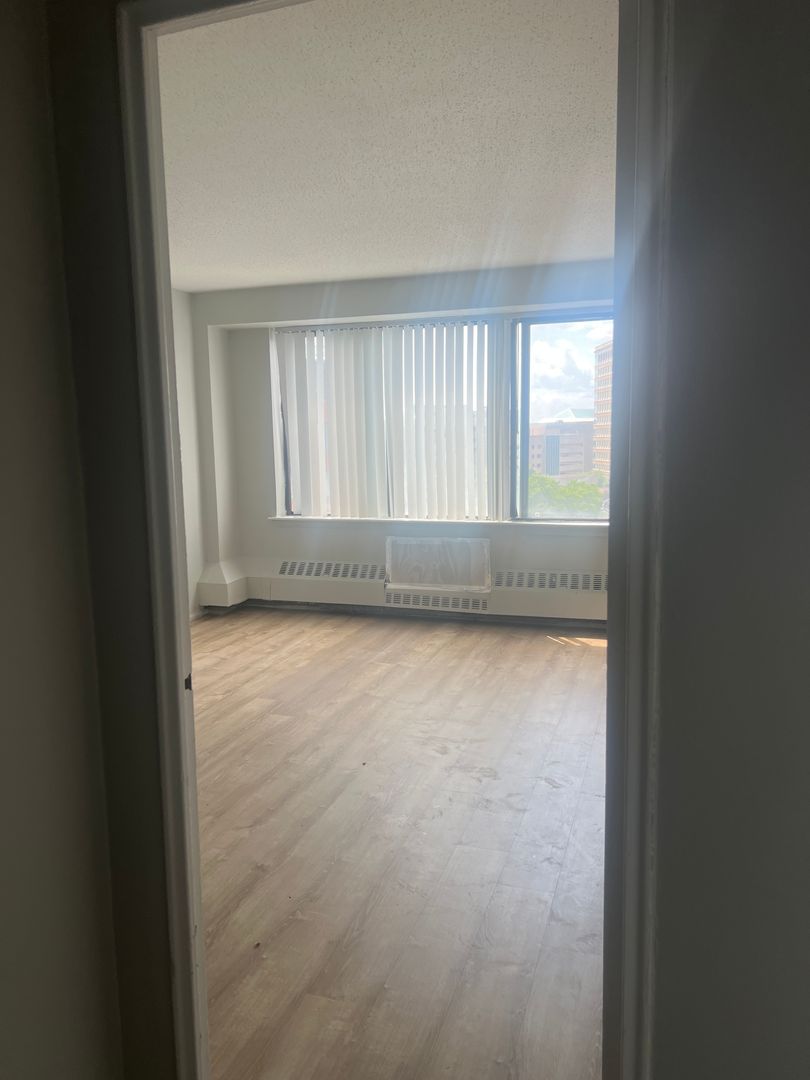 600A LLC 4 of 7