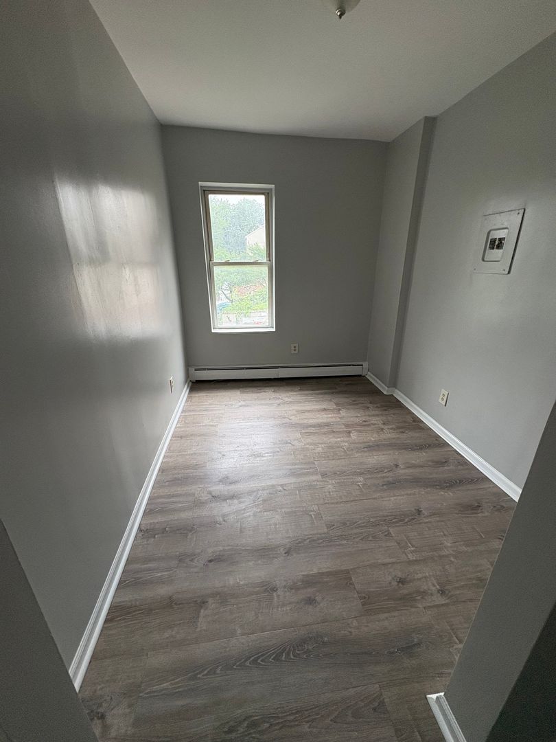 130-132 N. THIRD STREET 9 of 11