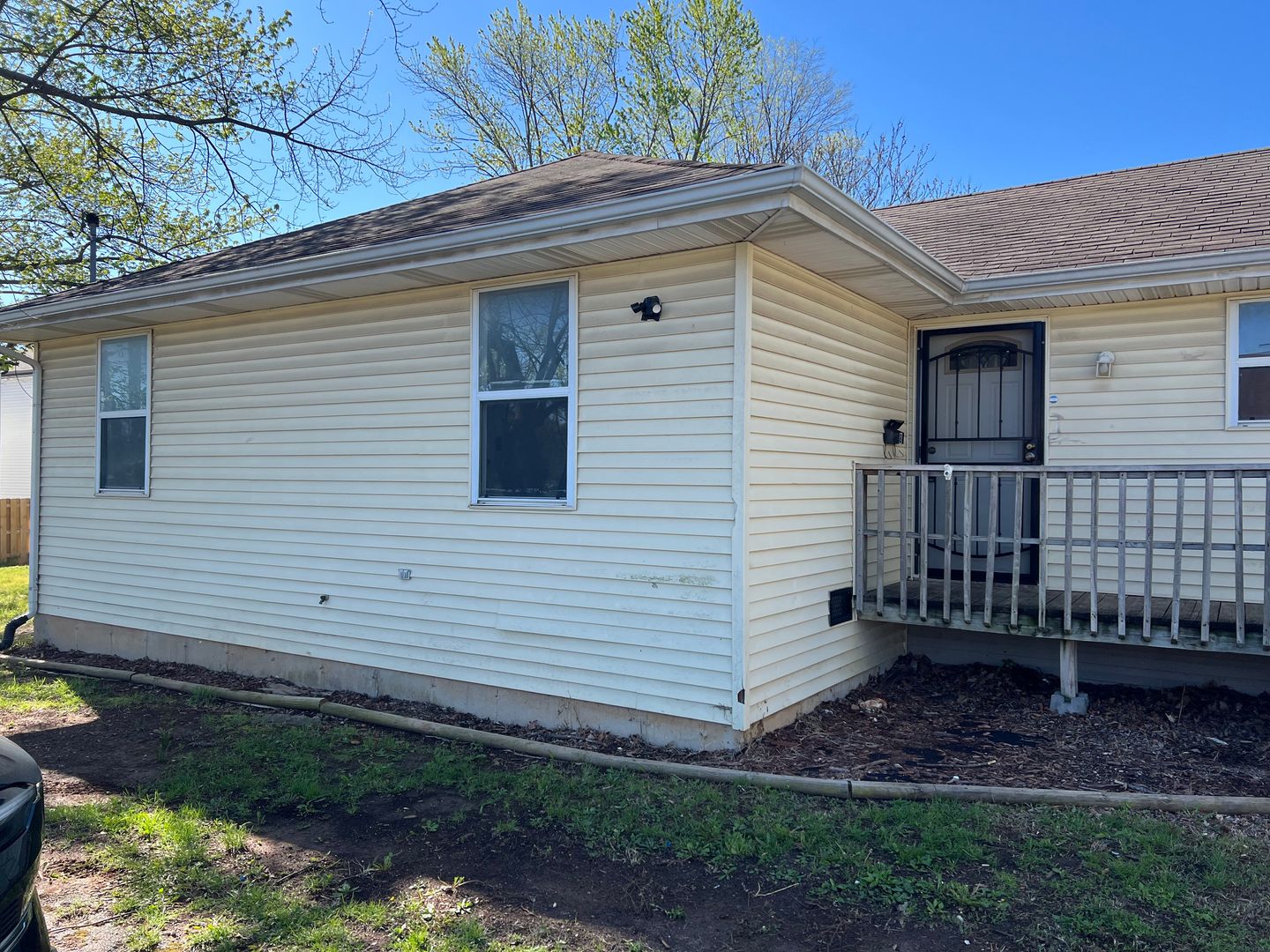 Springfield House: 1636-B North National Avenue