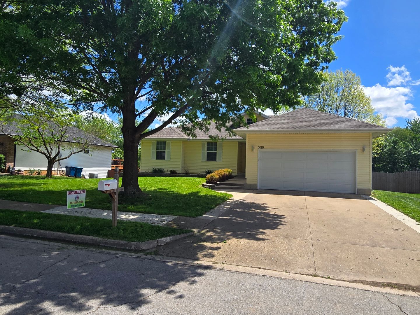 Ozark House: 5118 N Graybrooke Drive