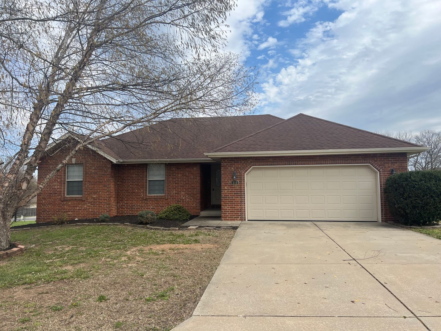 Republic House: 414 S. Michelle Ave.