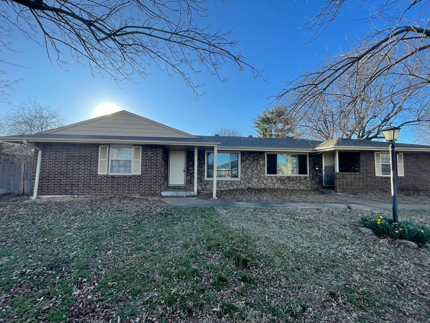 Springfield House: 2031 S Barcliff Ave