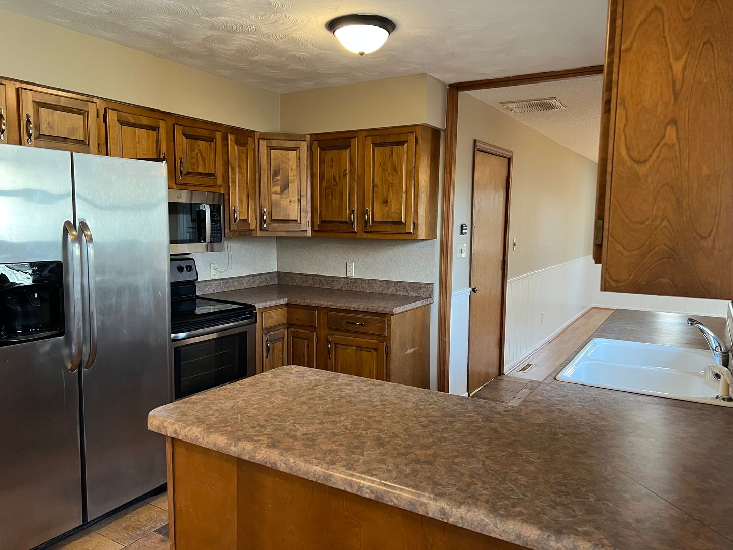 Springfield House: 1911 E. Gretna