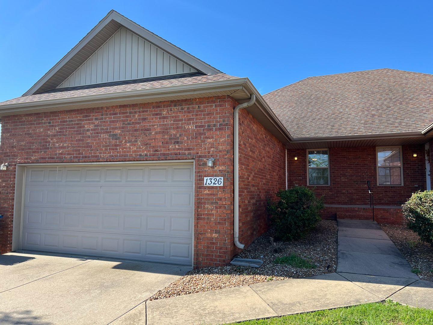 Springfield House: 1326 West Sackett Street