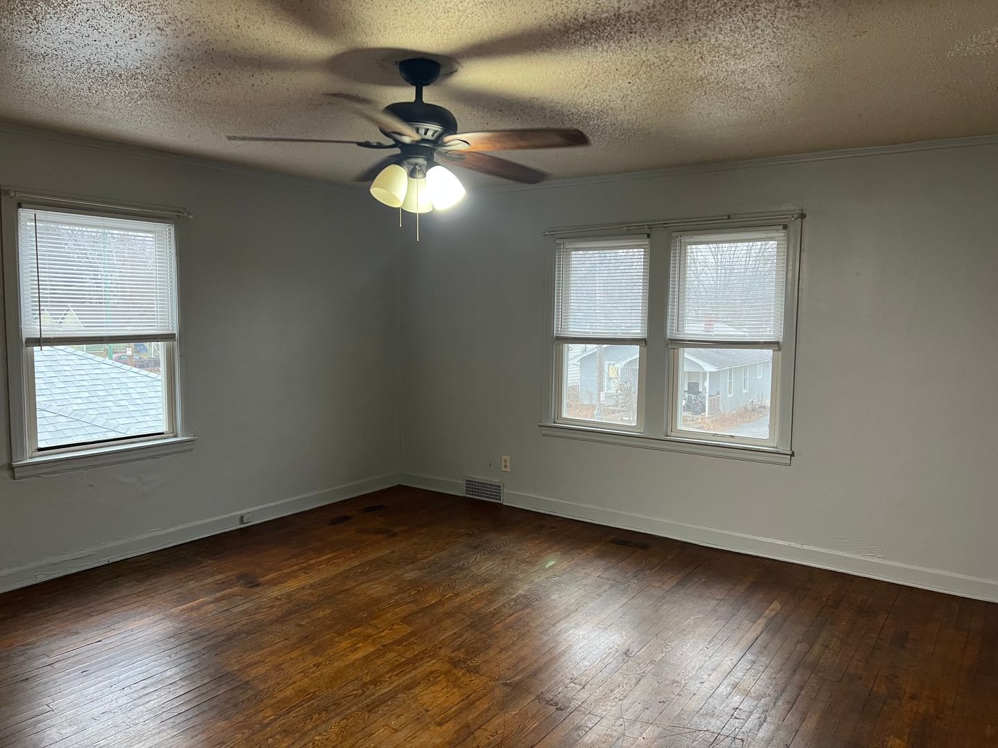 Springfield House: 531-4 S Fort Ave