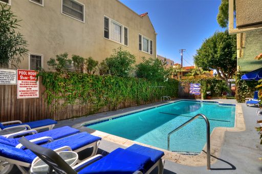 Listing photo thumbnail