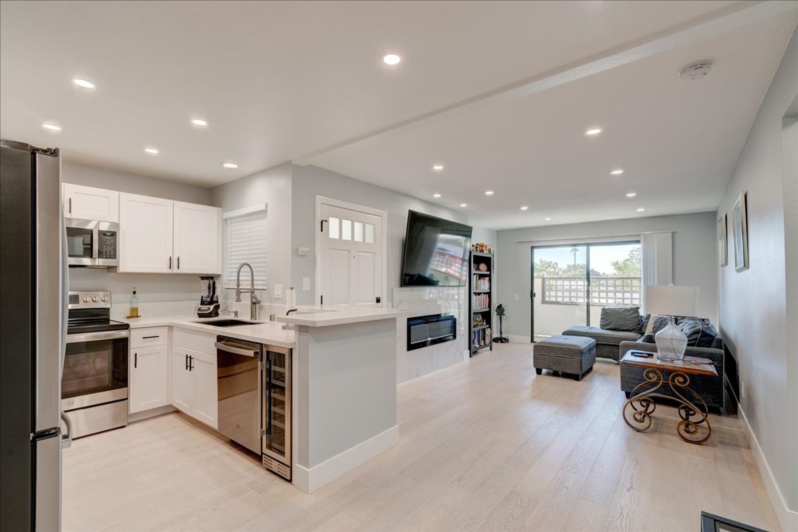 San Ysidro Condo: 3554 Sunset Lane Unit 28