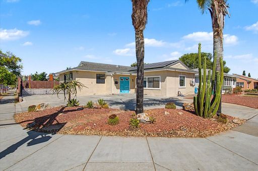3 Bedrooms + Large Bonus Room | 2 Bathrooms | Approx. 2,000 Sq Ft | Large Corner Lot – photo 1