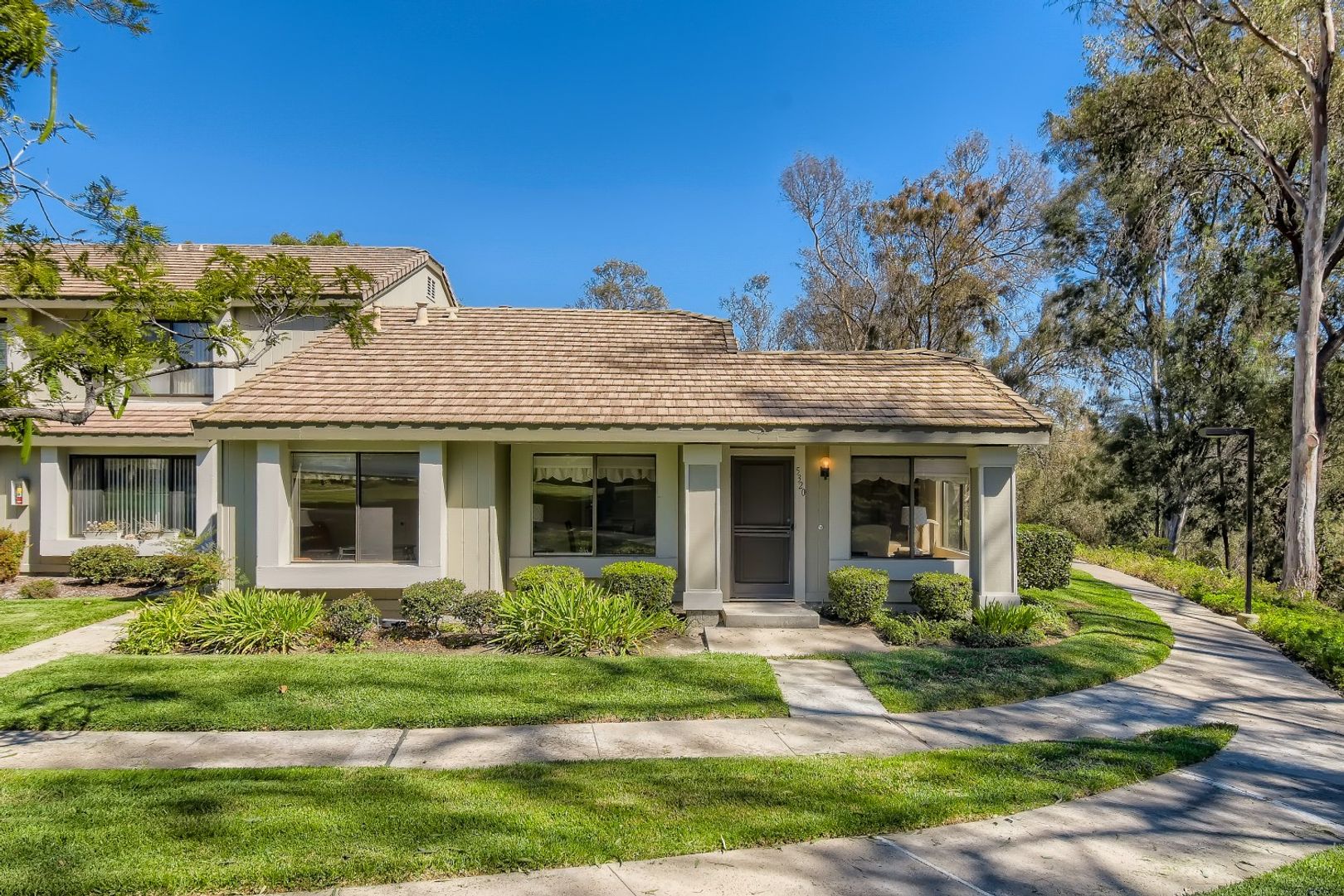 San Diego Townhome: 5320 Oakleaf Point