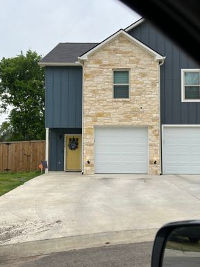 119 Village North Circle – photo 1