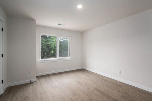 1702 8th Ave NE, Hickory, NC 28601 — photo 5