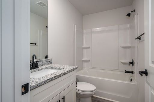 2741 34th St PL NE A, Hickory, NC 28601 — photo 13