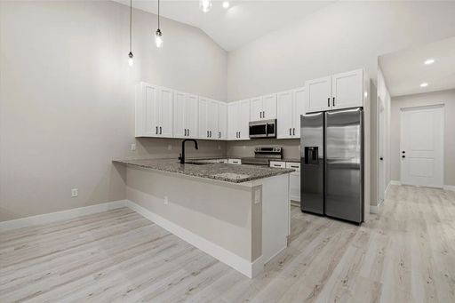 379 Bowman Ter, PORT CHARLOTTE, FL 33953 — photo 5