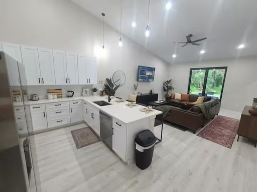 377 Bowman Ter, PORT CHARLOTTE, FL 33953 — photo 3