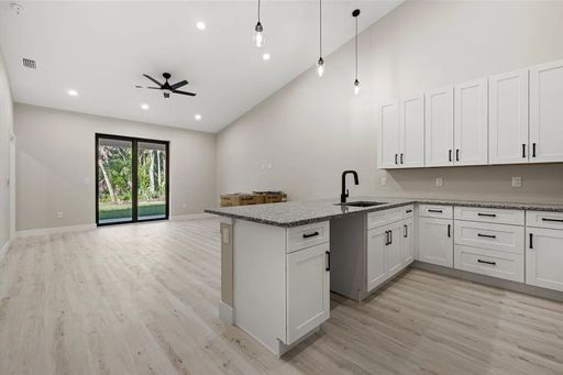 379 Bowman Ter, PORT CHARLOTTE, FL 33953 — photo 6