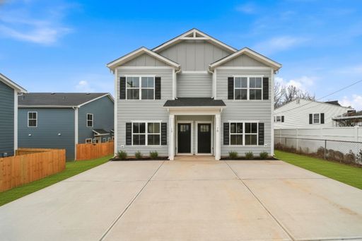 44 10th St SE A, Hickory, NC