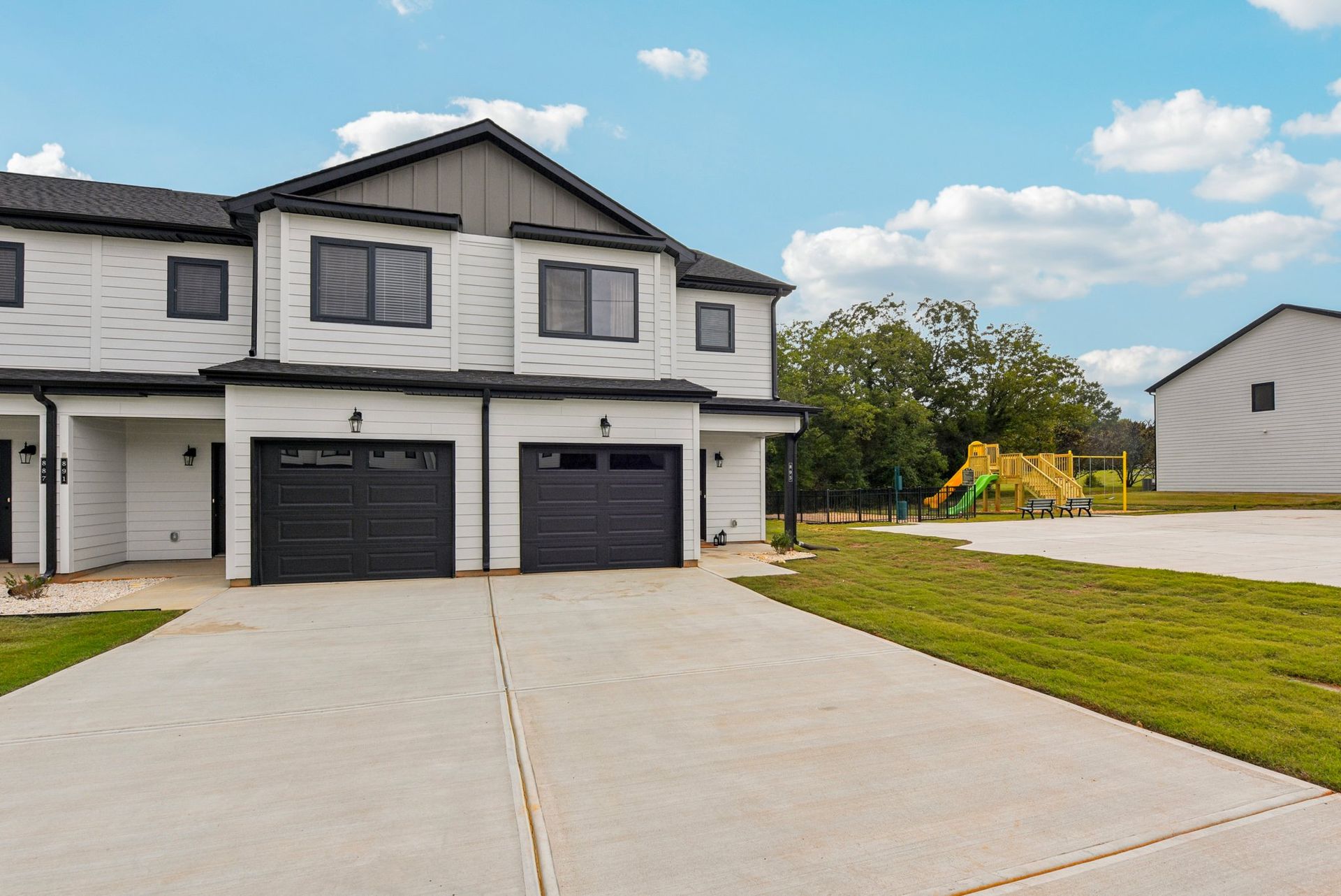 Newton Townhome: 900 AC Little Dr