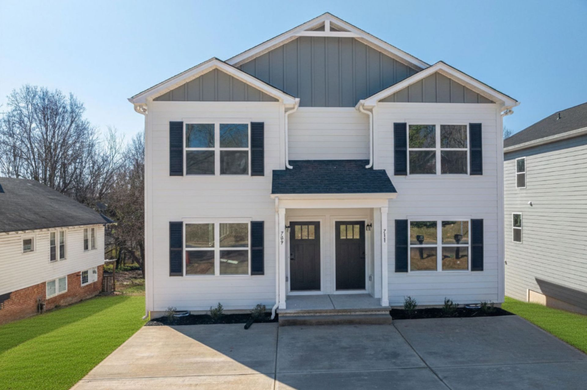 Hickory Townhome: 9th St NE