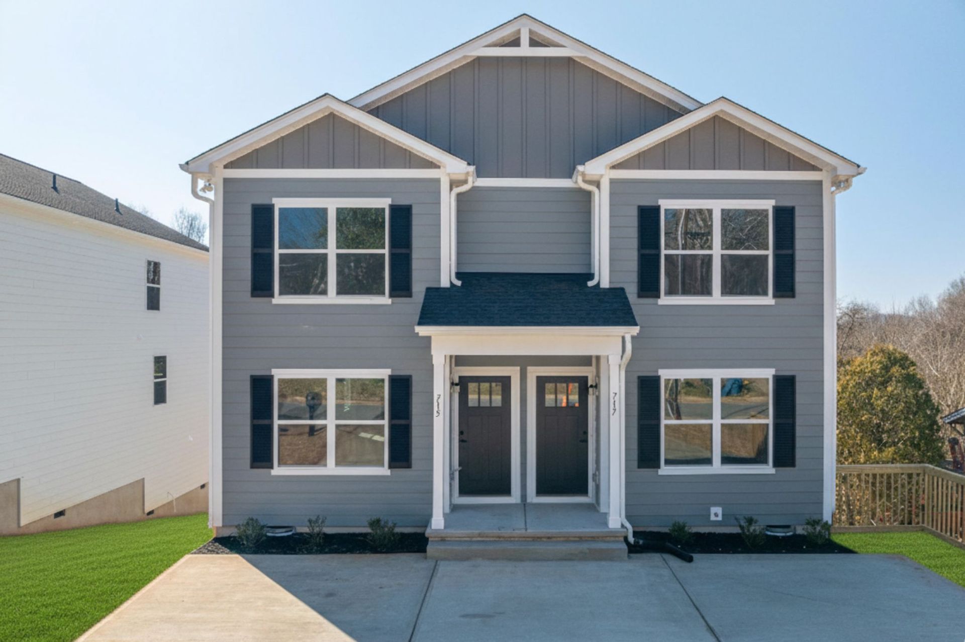 Hickory Townhome: 22nd St SW