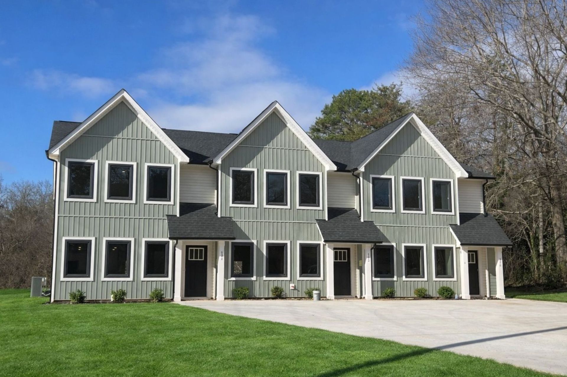 Hickory Townhome: 28th St SW