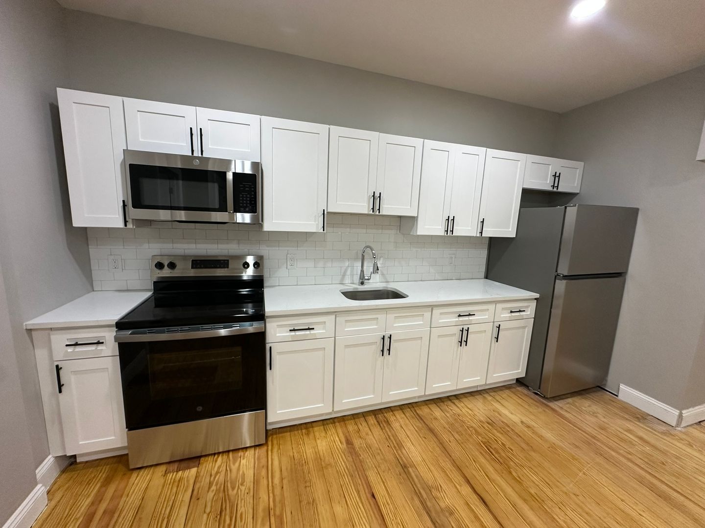 PHILADELPHIA Apartment: 1722 Memorial Ave