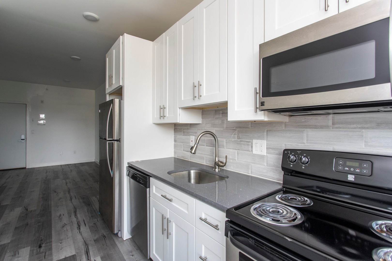 Philadelphia Apartment: 1629 W. Girard Ave