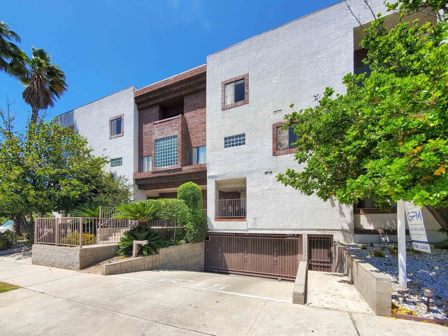 Glendale Apartment: 617 Alexander St