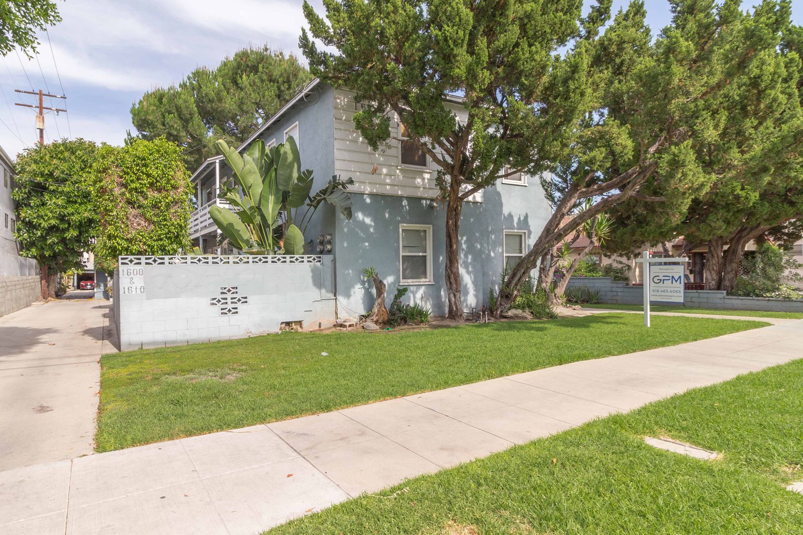 Burbank Apartment: 1610 Grismer Ave