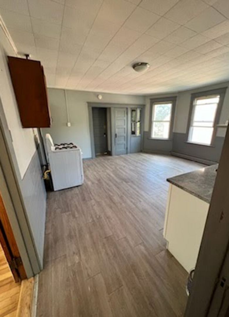 New Britain Apartment: 34 Beatty Street