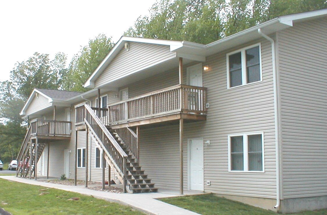 Carbondale Apartment: 2300 S. Illinois Avenue