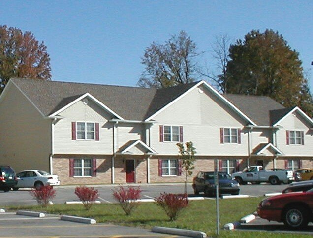 Carbondale Apartment: 704 E. Park Street