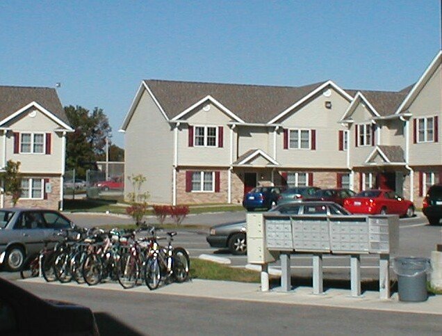 Carbondale Apartment: 614 E Park