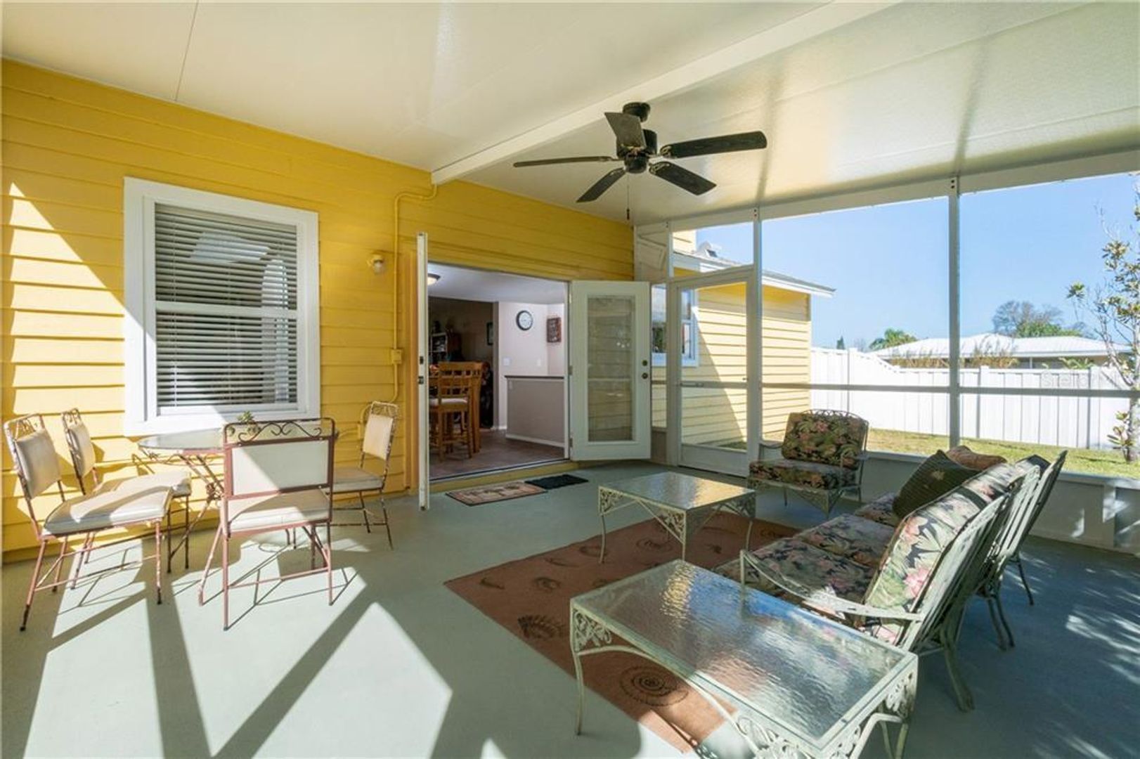 637 Gaines Street NW photo 3