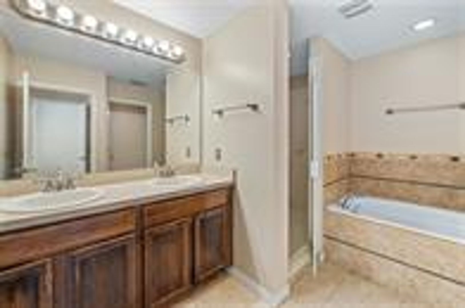 9434 Silver Buttonwood St photo 8
