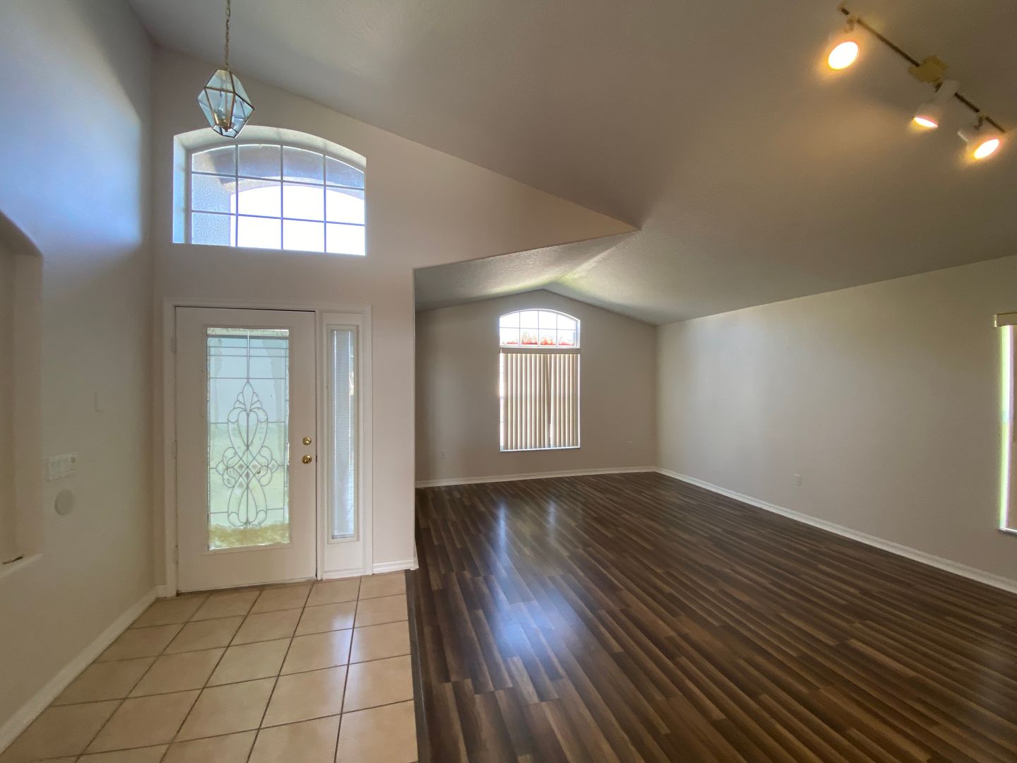 434 Cassia Dr. photo 4