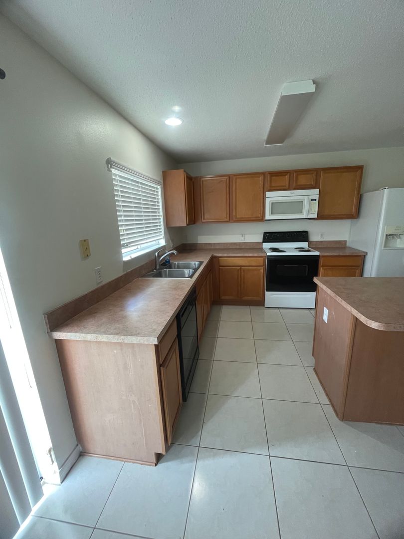 257 Canna Drive photo 5