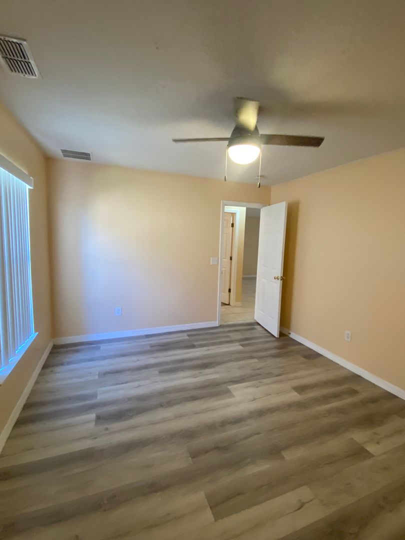 102 Coventry Road photo 24