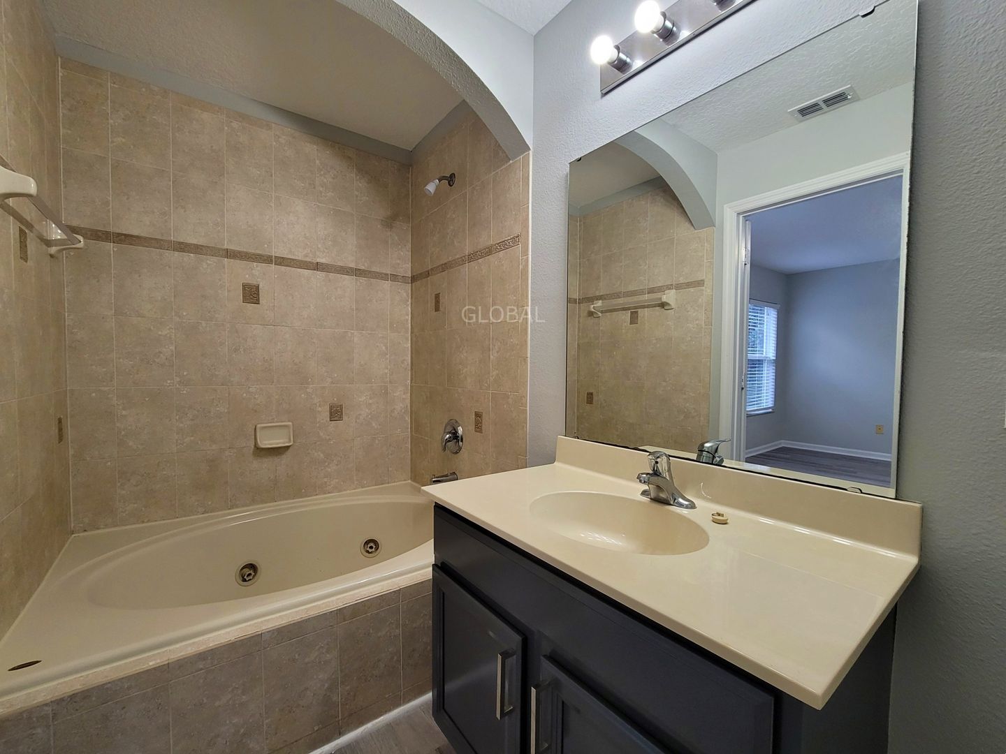 10254 Park Commons Drive photo 8