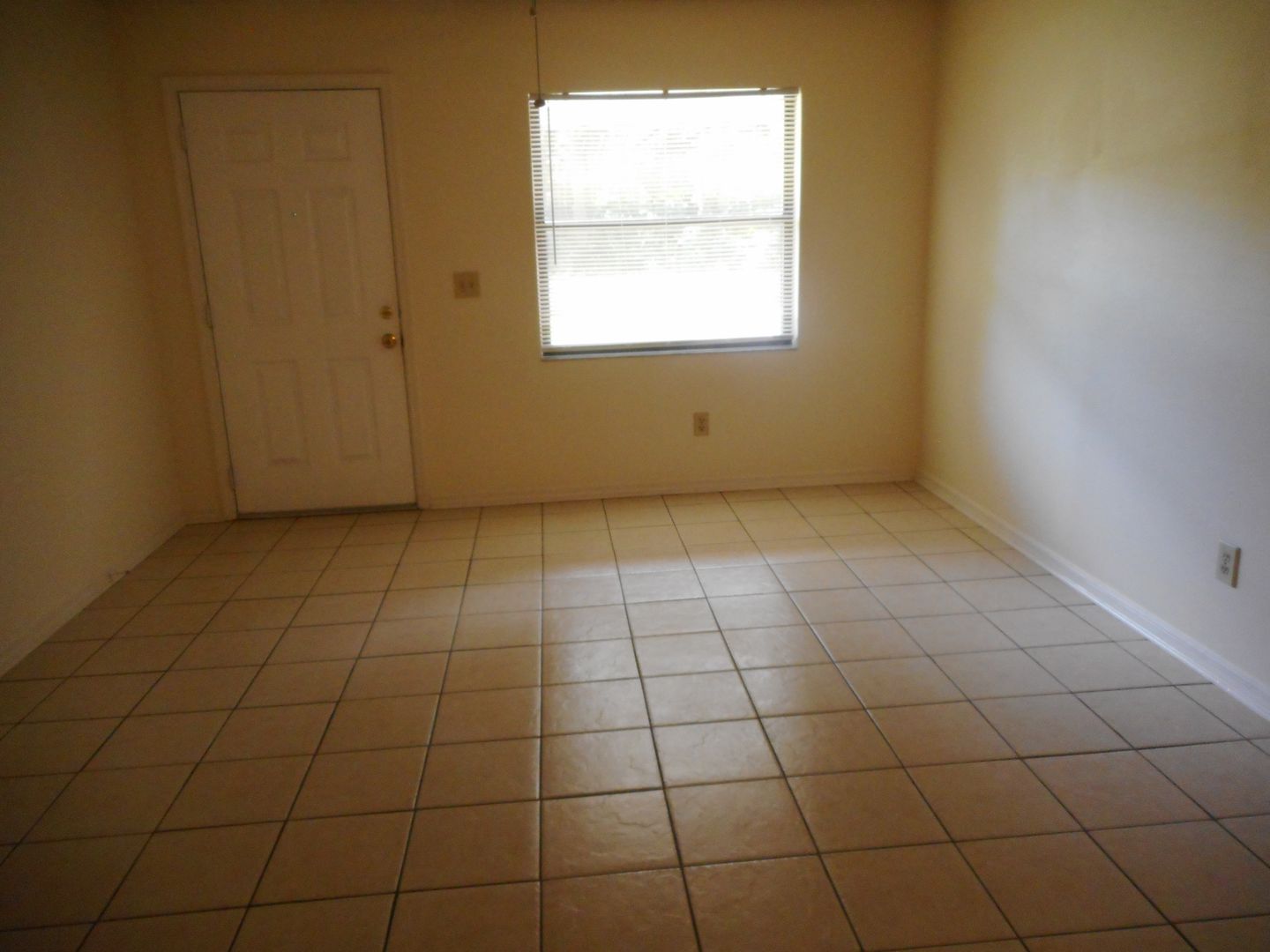 641 NE 26th Court - A photo 8