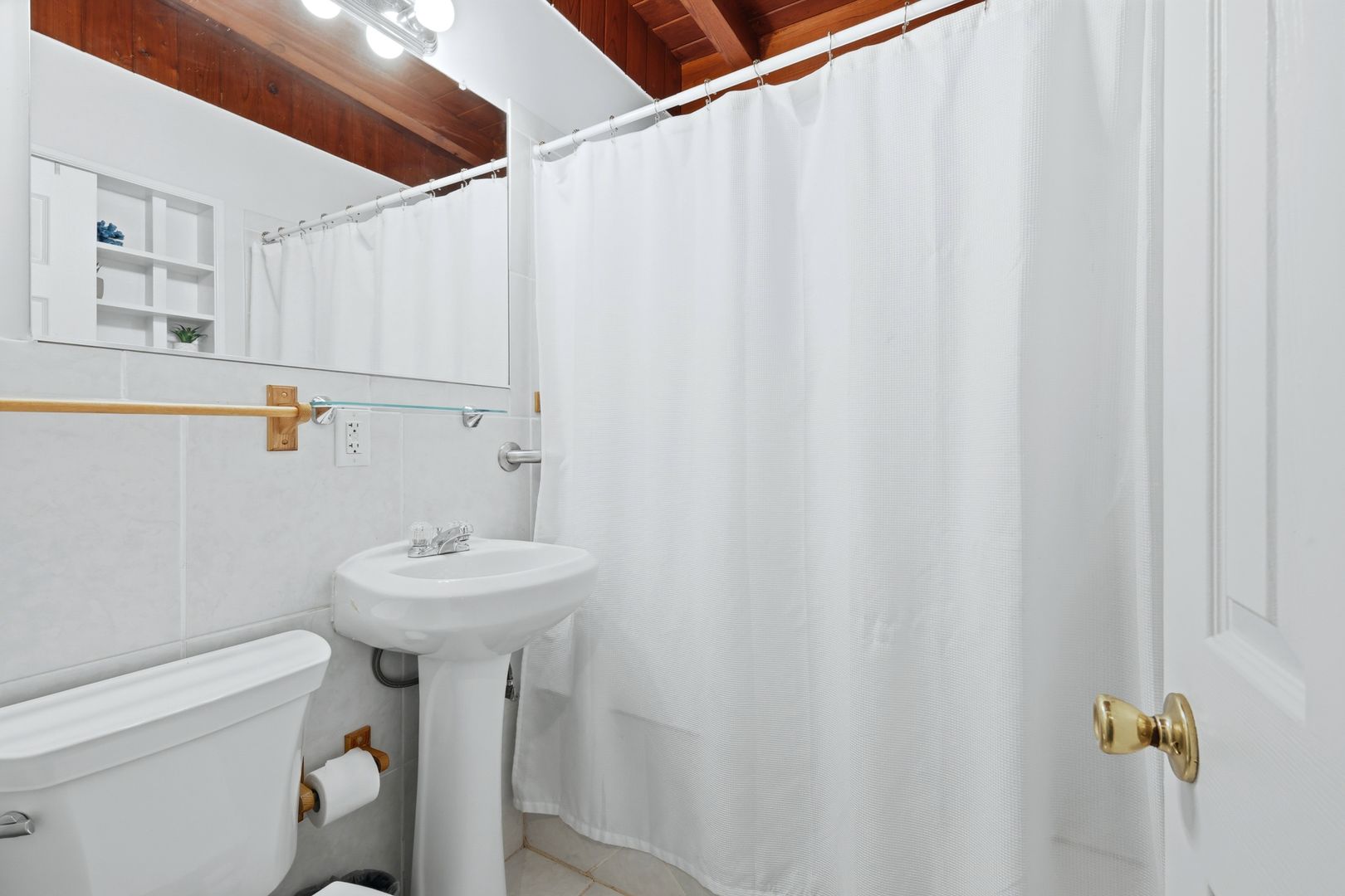 428 Court Street photo 21