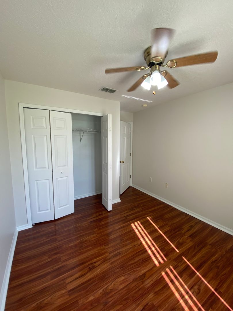 434 Cassia Dr. photo 16
