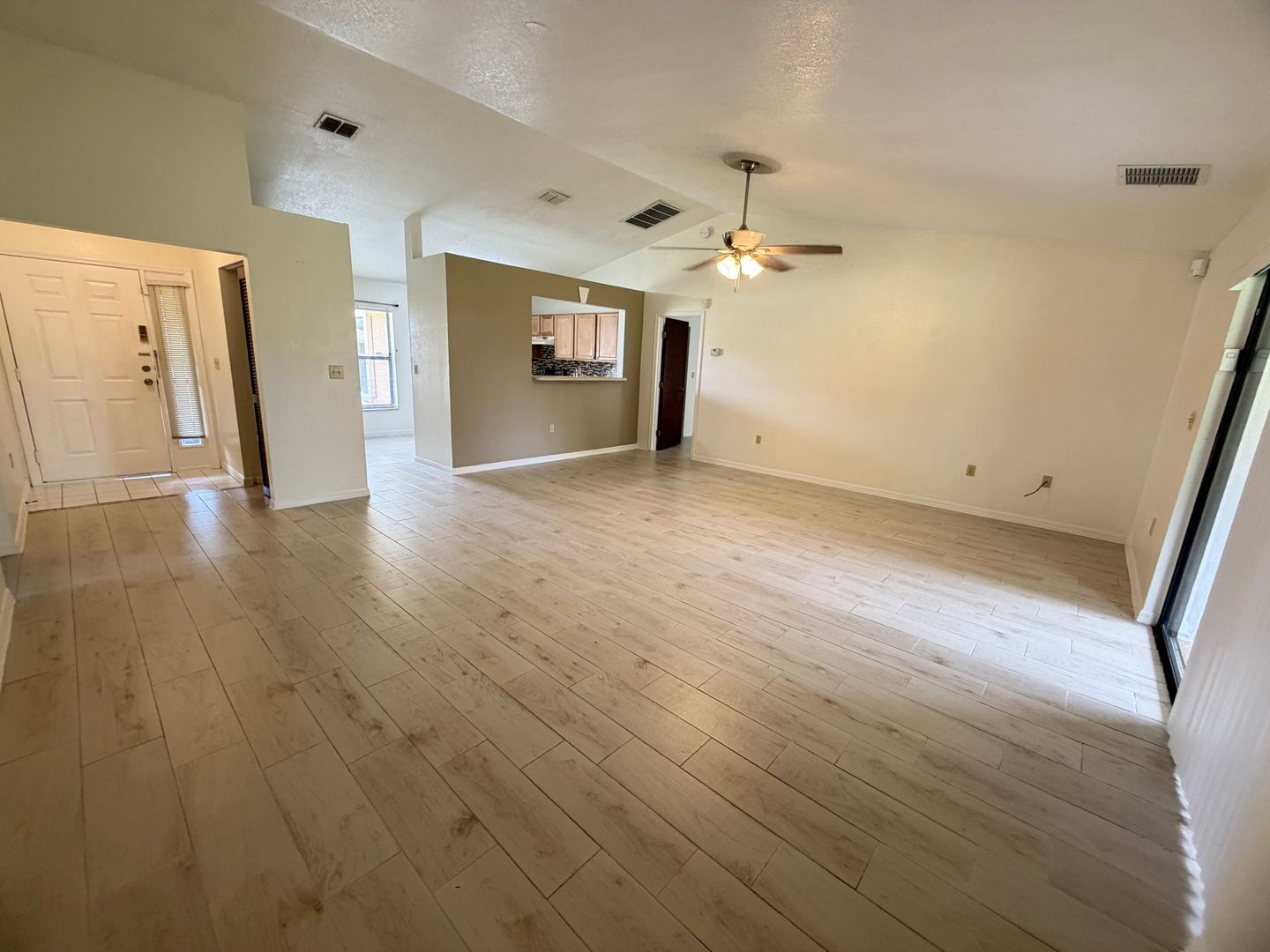 608 Antelope Lane photo 5
